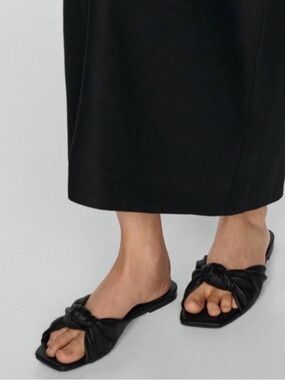 MANGO $150 MNG SELECTION Women’s Sz 7.5 Knot Sandals Leather Black EU 38